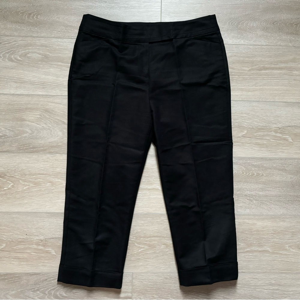 Ann Taylor Signature Cuffed Capris 8